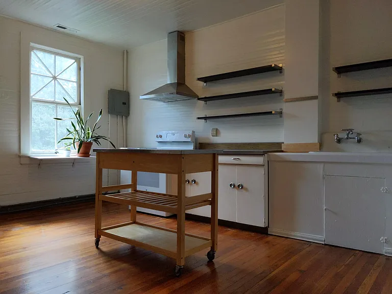 116 W Seeman St #3 — Photo 5