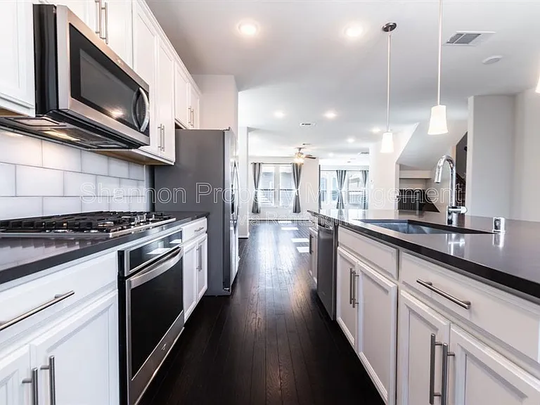 3108 Roseland Terrace Ln — Photo 4