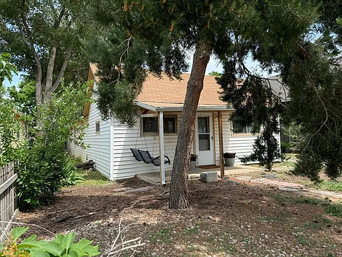 208 2nd St Photo 1