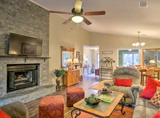 210 Woodhaven Ct, Greenwood, SC 29649