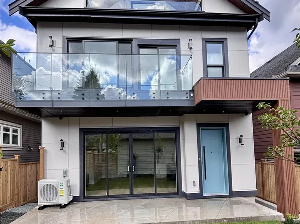 746 E 12th Ave #2, Vancouver, BC V5T 2H9