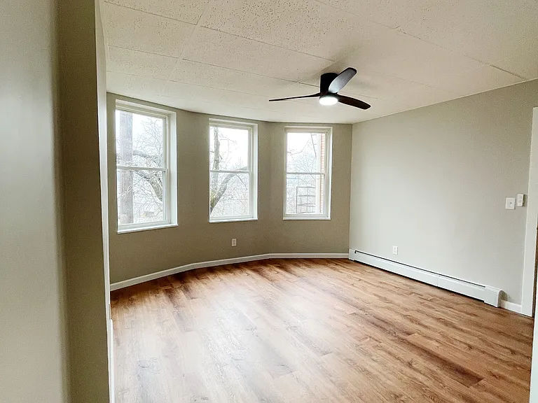 737 Burns St #1 — Photo 5