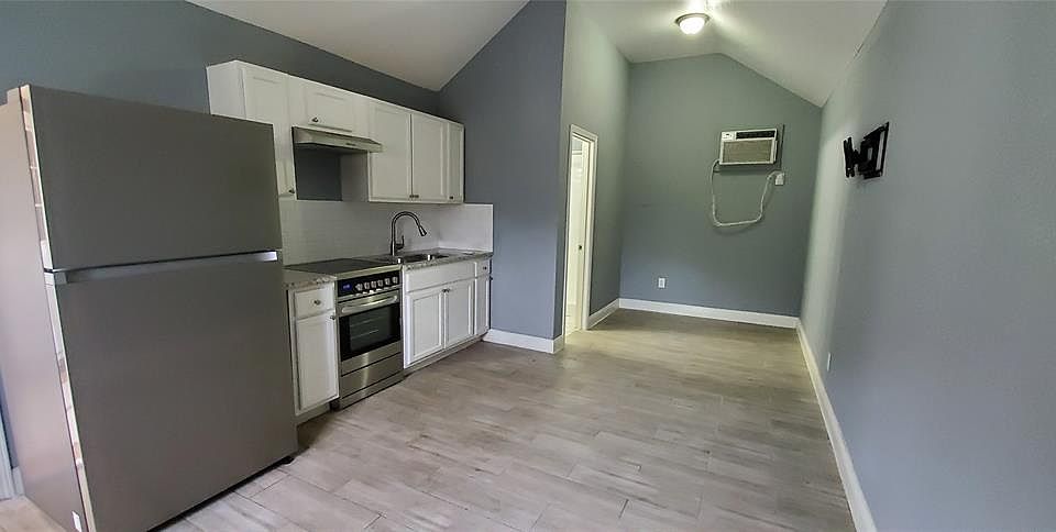 1st image of 5710 Dorbrandt St