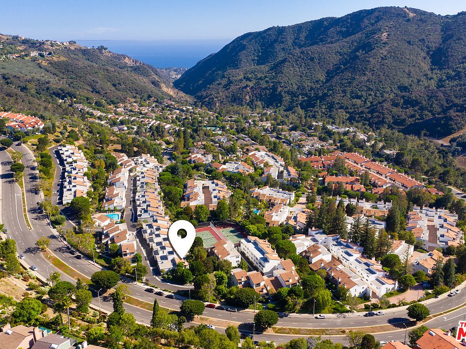 1st image of 1670 Palisades Dr