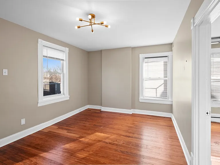2137 Russell Blvd — Photo 39
