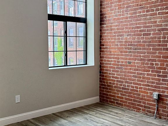 3rd image of 70 Webster St #207