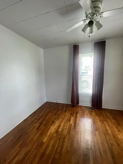 2 bed, 732 sqft, $975 — Photo 2