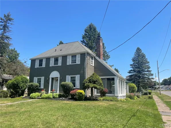 120 Prospect St, Canastota, NY 13032