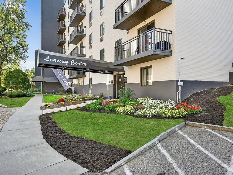 Eagle Rock Apartments at MetroWest — Photo 19