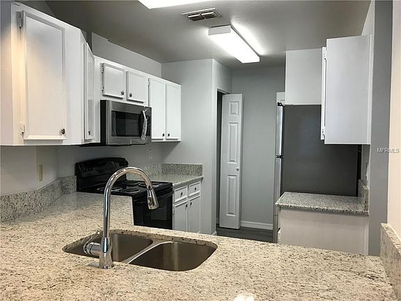 5th image of 4006 Angel Oak Ct APT 204