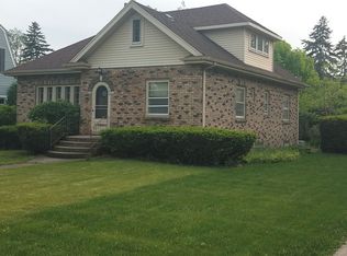 904 S Fairview Ave, Park Ridge, IL 60068