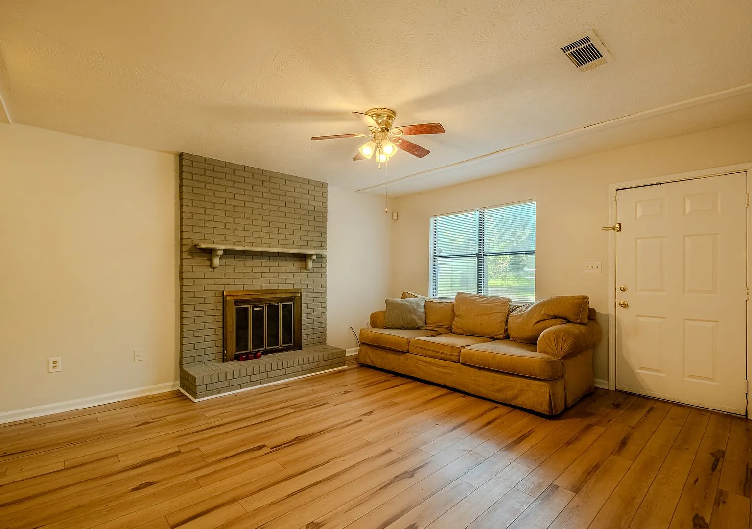 Move-In Ready 3BR/2BA Home in Convenient East Athens — Photo 3