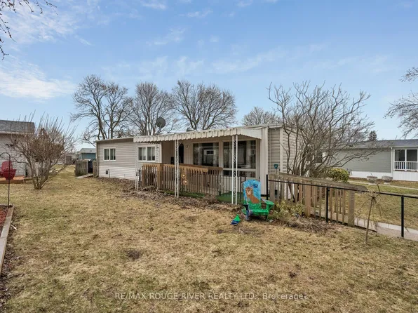 35 Hawthorne Dr, Innisfil, ON L9S 1P1