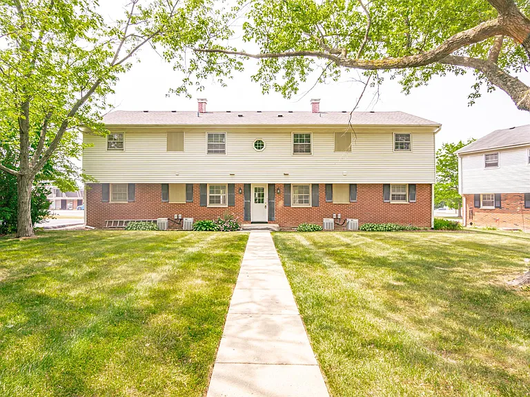 220 Longview Dr #A — Photo 12