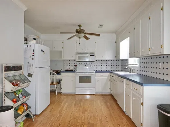 419 Cypress Dr, Reidsville, NC 27320
