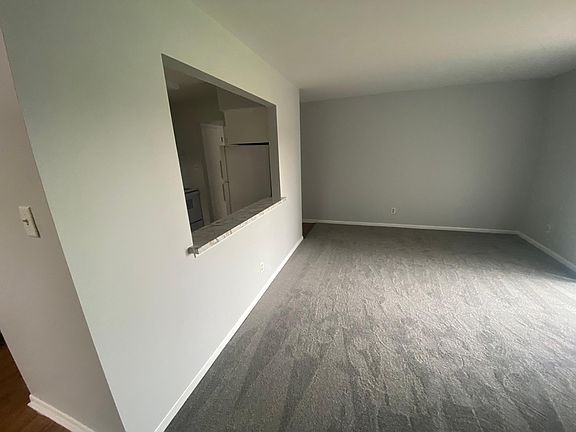 3rd image of 9949 Kennedy Ave APT 8