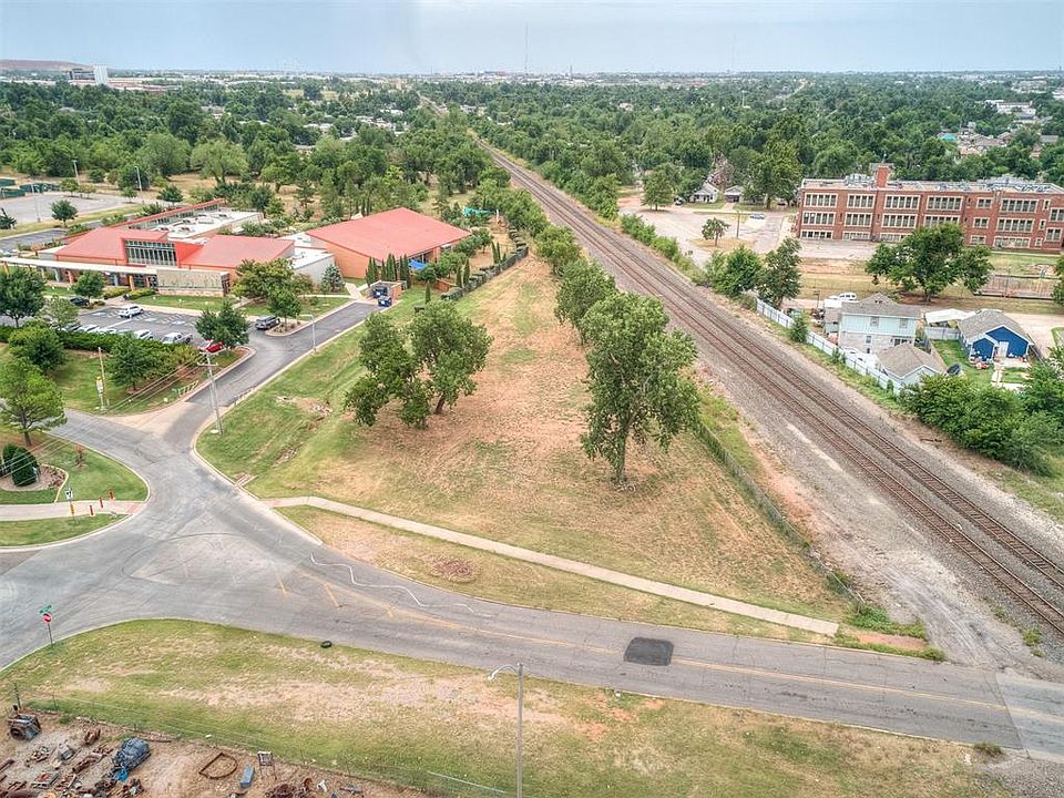 1st image of 430 SE Grand Blvd