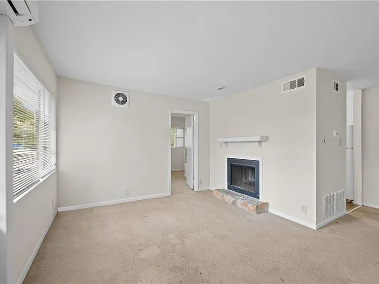 11 Peachtree Hills Ave NE #B5 — Photo 3