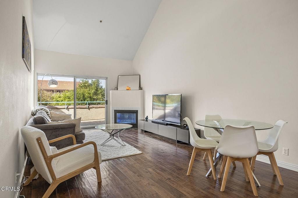 2746 Borchard Rd, Thousand Oaks, CA 91320 | Zillow