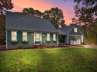 1 Circle Ln, Pocasset, MA 02559