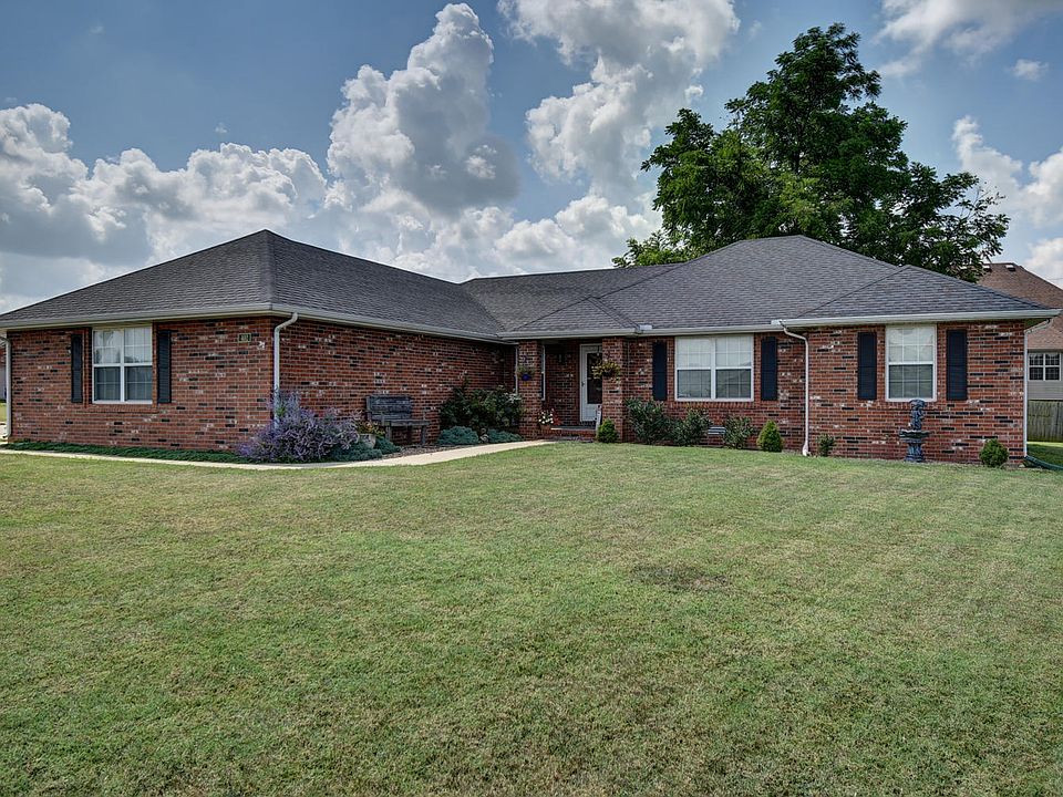 1st image of 402 Todd Ln