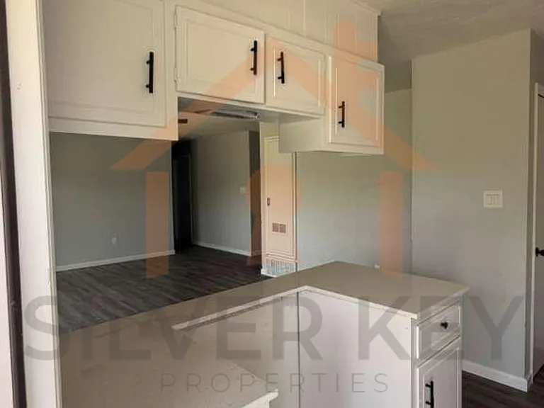 4625 SW H Ave — Photo 5
