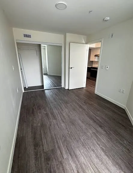 2619 Hastings St E — Photo 5