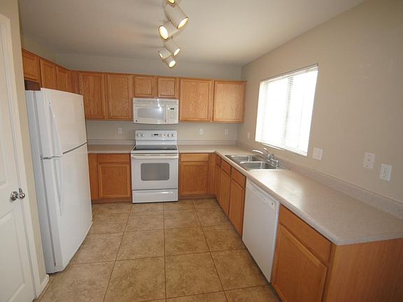 5th image of 2663 W Half Moon Cir