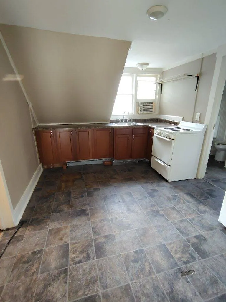 1 bed, 552 sqft, $575 — Photo 3