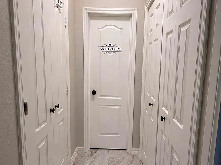 805 Sierra Ln — Photo 3