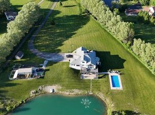 4516 Hollopeter Rd, Leo, IN 46765