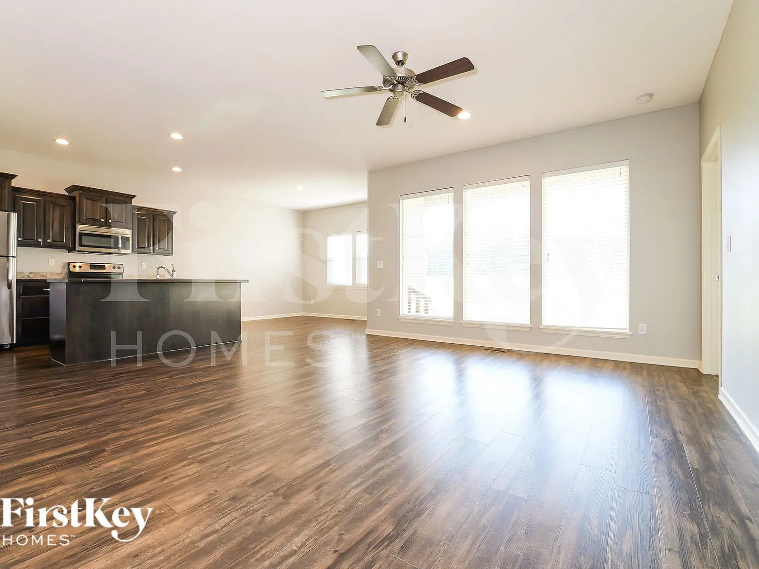 4 bed, 3.0 bath, 2038 sqft, $2,510 — Photo 2