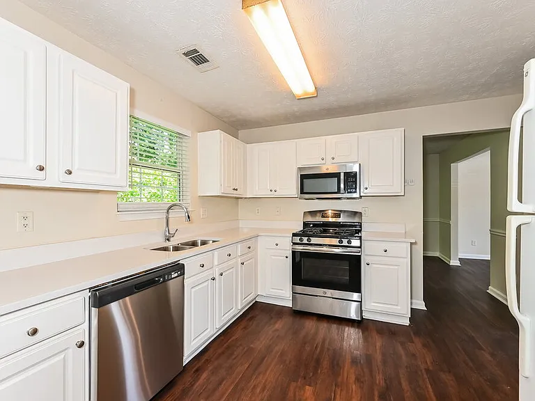 564 Kirtley Ct — Photo 9