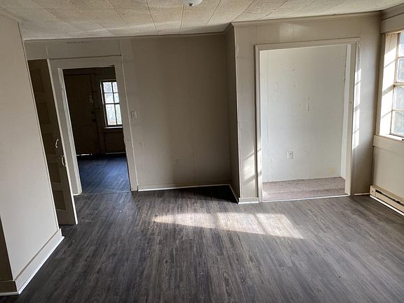 2nd image of 1722 Ayers St Unit B
