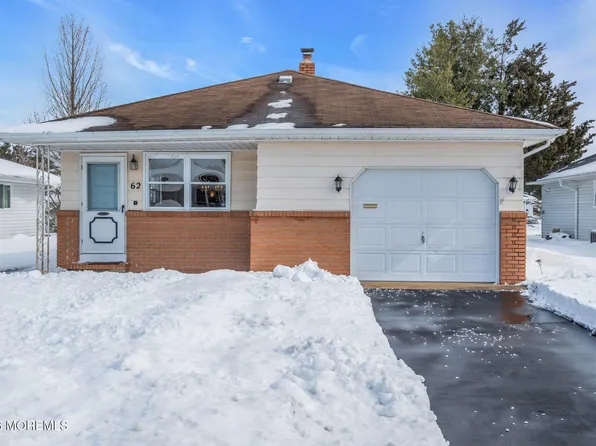 62 Scarborough Place, Toms River, NJ 08757
