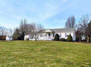 1700 Twin Oaks Dr, Penn Yan, NY 14527