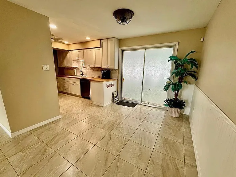 110 Texas Rd — Photo 4