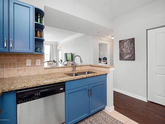 2nd image of 10435 MIDTOWN Parkway #436