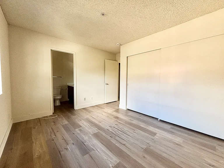 529 W Duarte Rd #A — Photo 6