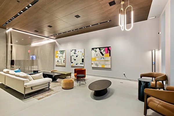 Rented by R New York | media 34