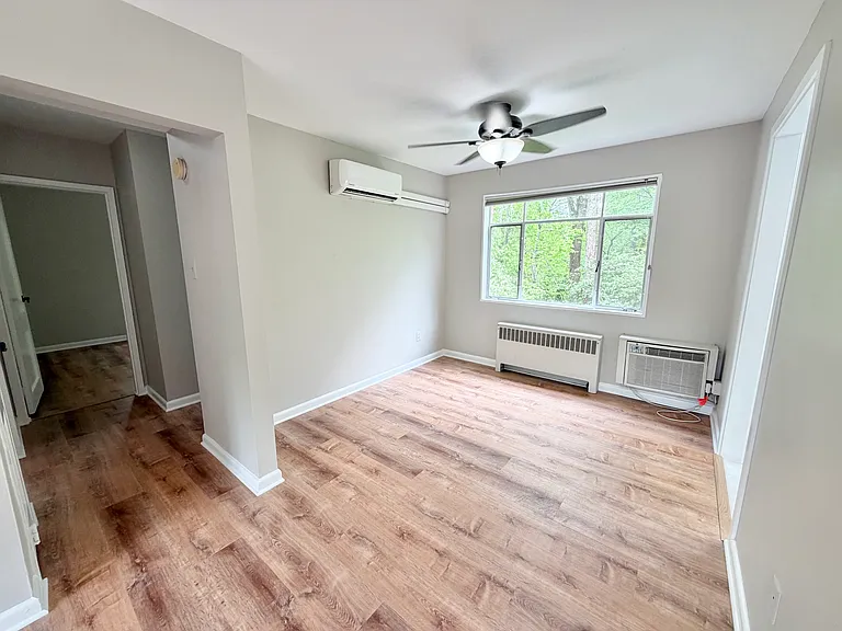 10305 Montrose Ave #101 — Photo 12