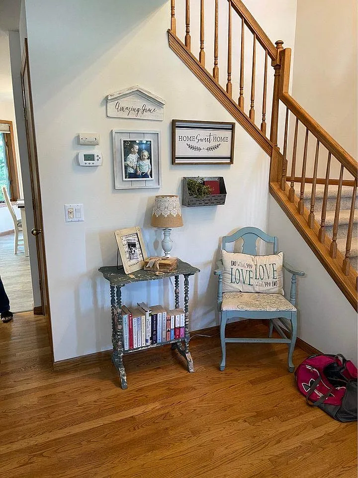 3 bed, 2.5 bath, 2375 sqft, $3,350 — Photo 2