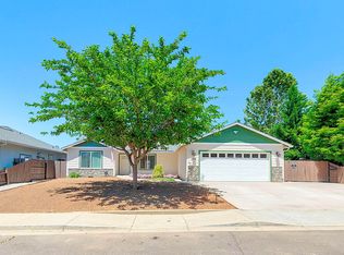 115 Tennessee View Ln, Cave Junction, OR 97523