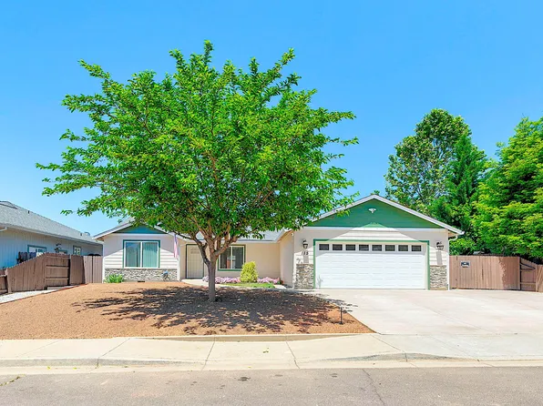 115 Tennessee View Ln, Cave Junction, OR 97523