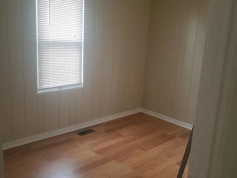 30504 Alger Blvd — Photo 5