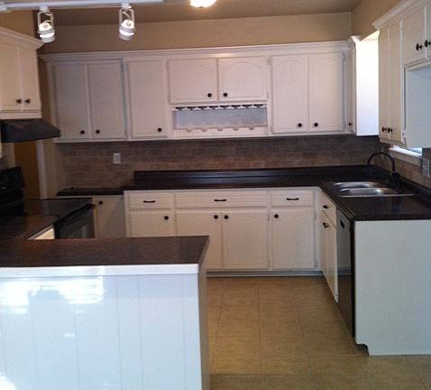 3rd image of 2936 Woodview Dr