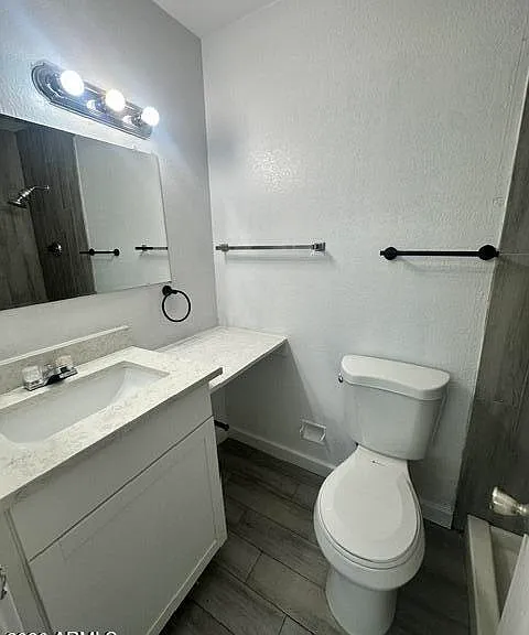 5318 W Turney Ave #3 — Photo 9