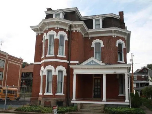 4145 Noble St, Bellaire, OH 43906