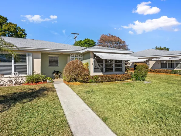 113 Lakes End Drive #D, Fort Pierce, FL 34982