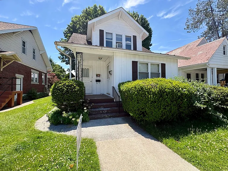 40 W Caracas Ave — Photo 1